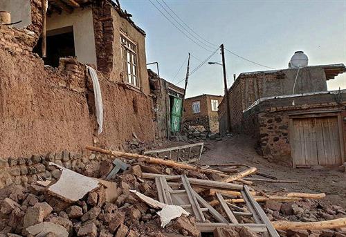 کمک های مردمی برای زلزله زدگان آذربایجان شرقی