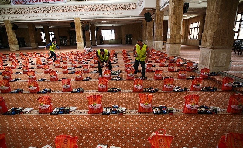 پنج هزار بسته معیشتی از محل موقوفات گلستان در رزمایش کمک مومنانه تهیه و توزیع میشود