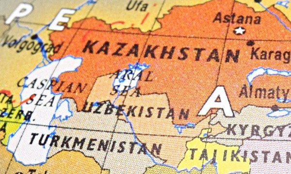 قزاقستان ۵ هزار تن آرد در راستای کمک های بشردوستانه به تاجیکستان ارسال کرد